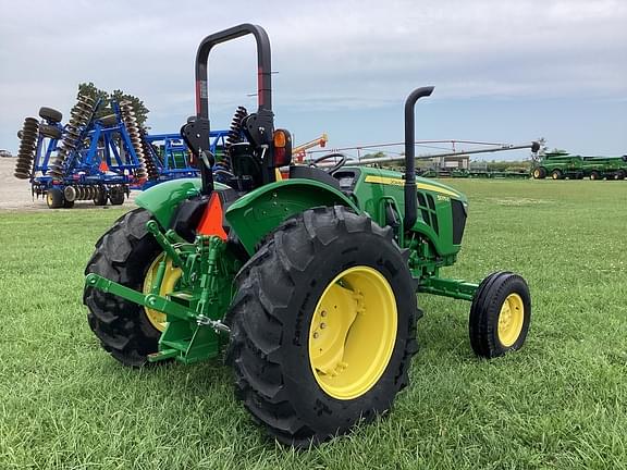 Image of John Deere 5075E equipment image 4