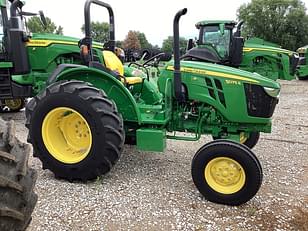 Main image John Deere 5075E 3