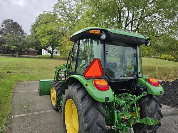 Image of John Deere 5075E equipment image 4