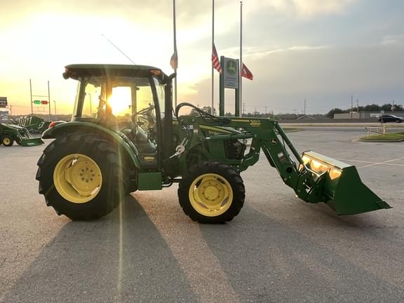 Image of John Deere 5075E equipment image 3