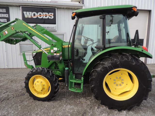 Image of John Deere 5075E equipment image 1