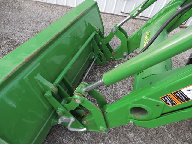 Image of John Deere 5075E equipment image 4