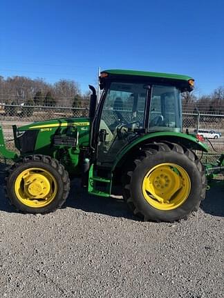 Image of John Deere 5075E equipment image 2