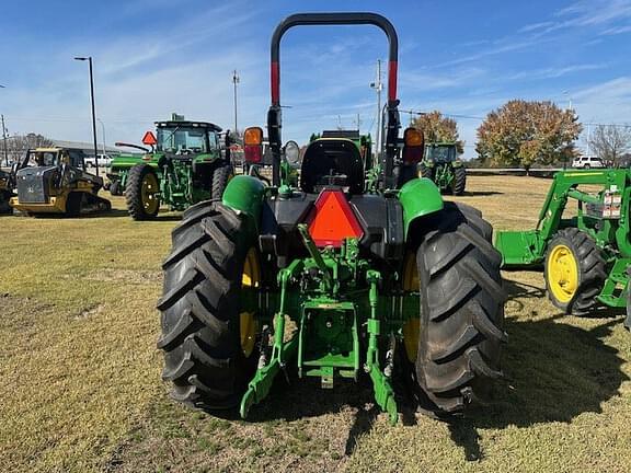 Image of John Deere 5075E equipment image 4