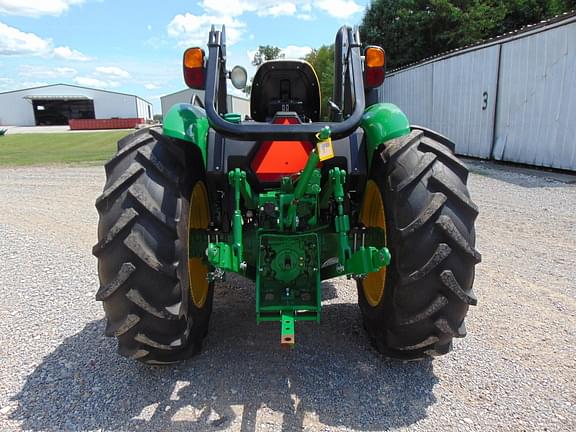 Image of John Deere 5075E equipment image 2