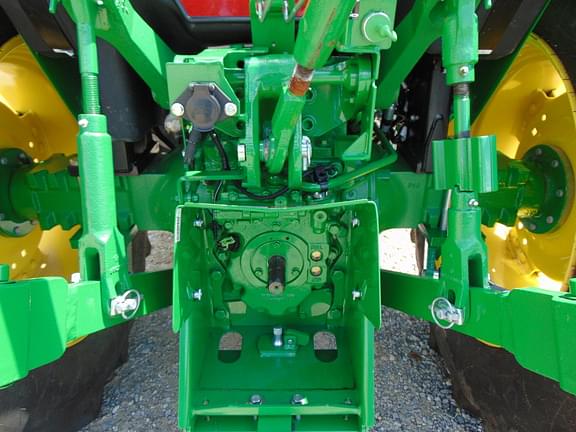 Image of John Deere 5075E equipment image 3