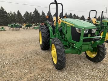 Main image John Deere 5075E