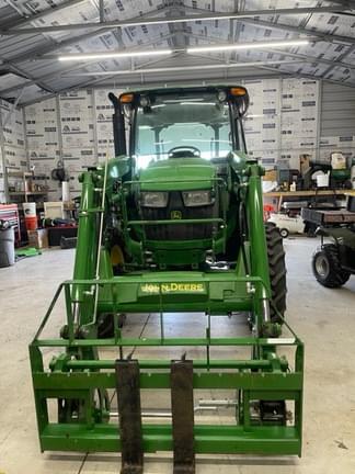 Image of John Deere 5075E equipment image 3