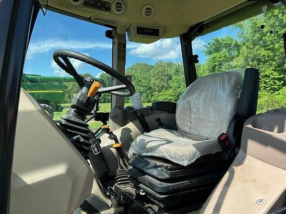 Image of John Deere 5075E equipment image 4