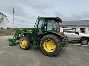 Main image John Deere 5075E 3