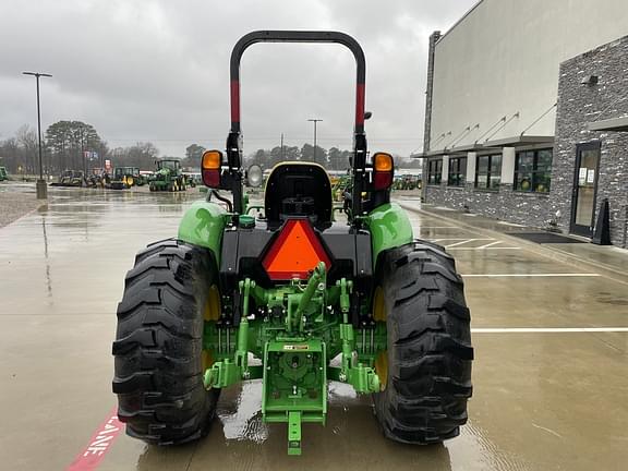 Image of John Deere 5075E equipment image 3