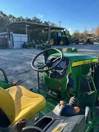 Image of John Deere 5075E equipment image 3