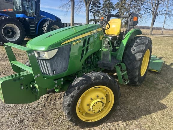 Image of John Deere 5075E Image 0
