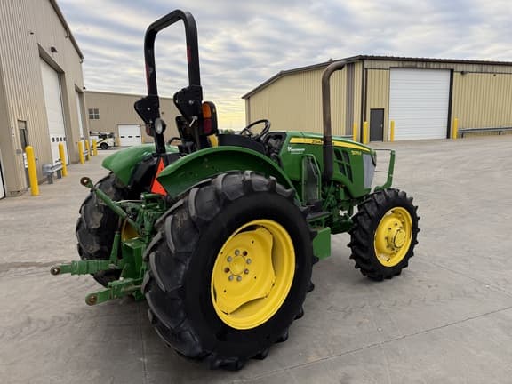 Image of John Deere 5075E equipment image 2