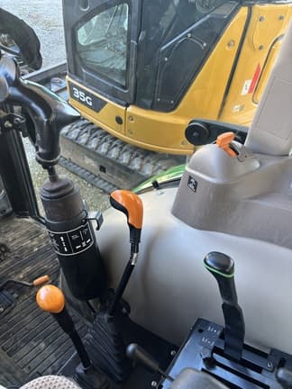 Image of John Deere 5075E equipment image 4