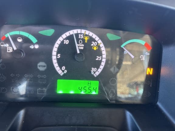 Image of John Deere 5075E equipment image 2