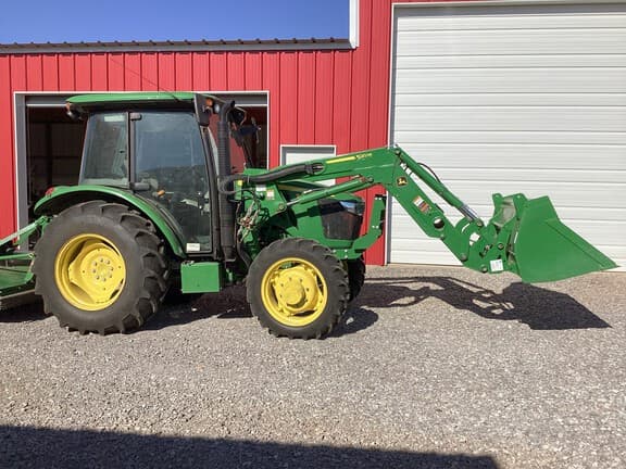 Image of John Deere 5075E equipment image 3