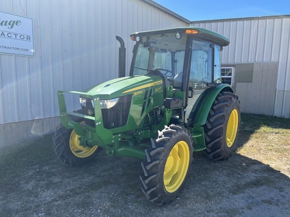 Main image John Deere 5075E