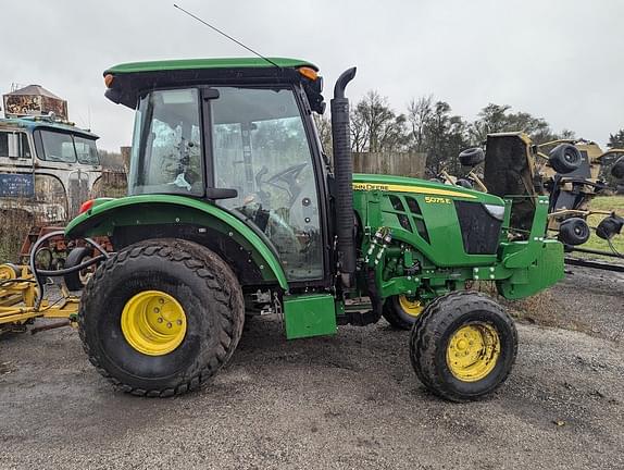 Image of John Deere 5075E equipment image 1