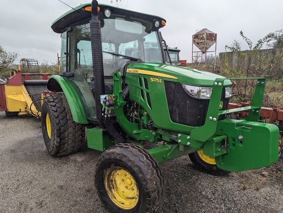 2022 John Deere 5075E Equipment Image0