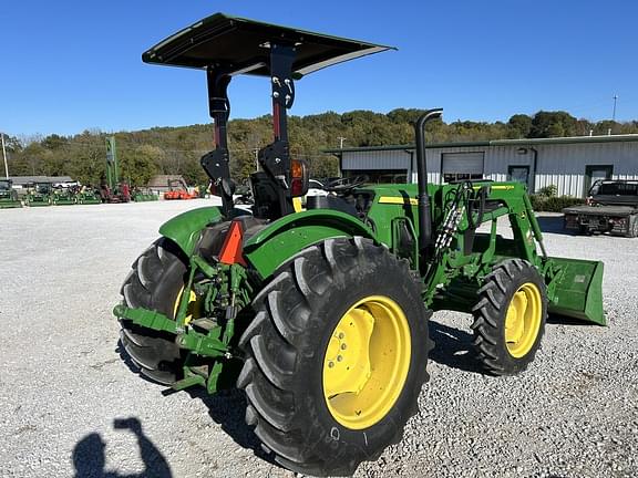 Image of John Deere 5075E equipment image 4