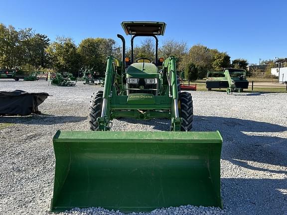 Image of John Deere 5075E equipment image 1