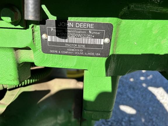 Image of John Deere 5075E equipment image 2