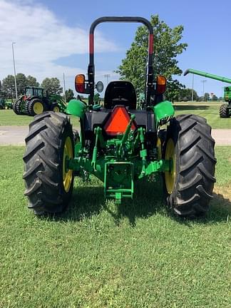 Image of John Deere 5075E equipment image 3