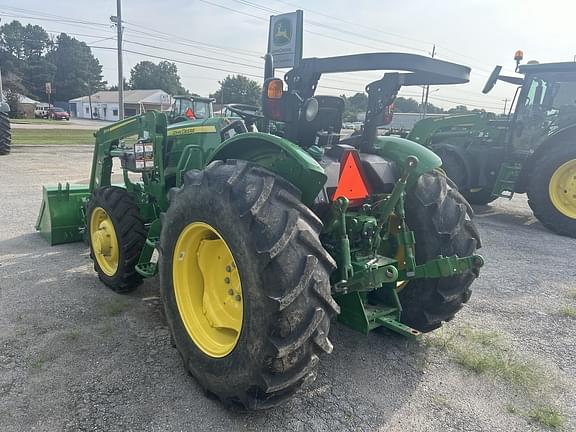 Image of John Deere 5075E equipment image 3