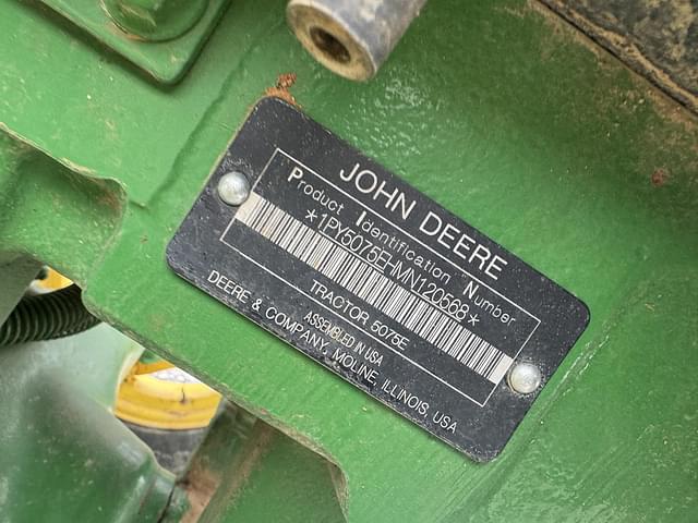 Image of John Deere 5075E equipment image 3