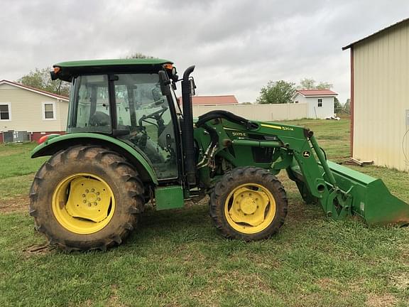 Image of John Deere 5075E equipment image 1