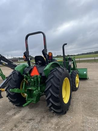 Image of John Deere 5075E equipment image 3