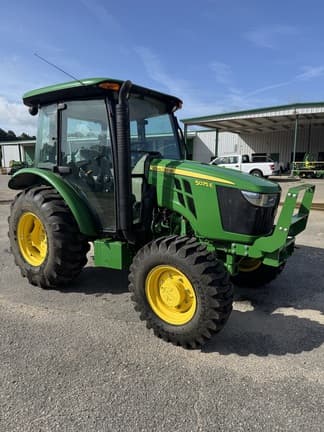 Image of John Deere 5075E equipment image 3
