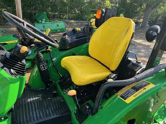 Image of John Deere 5075E equipment image 4