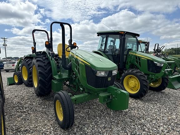Image of John Deere 5075E equipment image 3