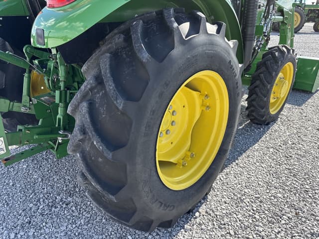Image of John Deere 5075E equipment image 3