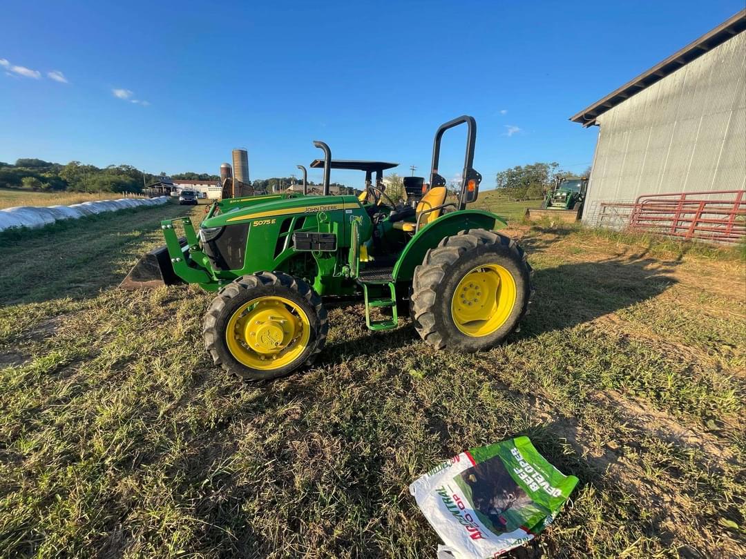 Image of John Deere 5075E Primary image