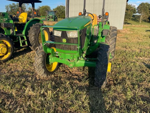 Image of John Deere 5075E equipment image 4