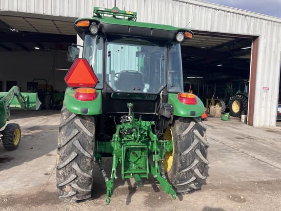 Image of John Deere 5075E equipment image 4
