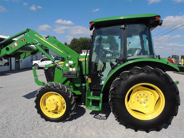 Image of John Deere 5075E equipment image 1