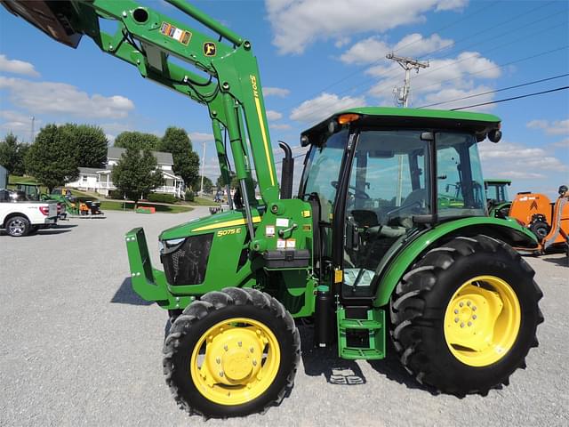 Image of John Deere 5075E equipment image 2