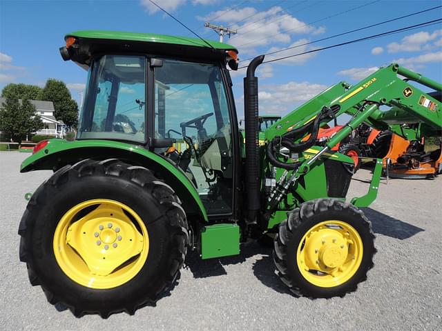 Image of John Deere 5075E equipment image 4