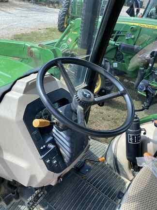 Image of John Deere 5075E equipment image 4