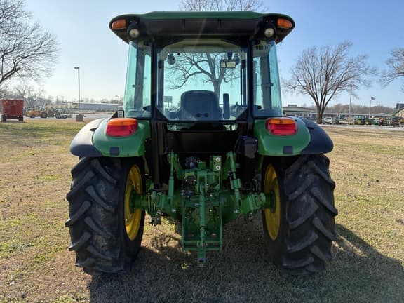 Image of John Deere 5075E equipment image 3