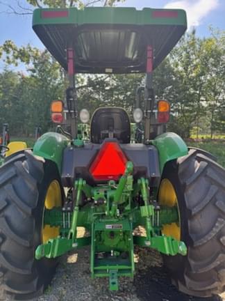 Image of John Deere 5075E equipment image 3