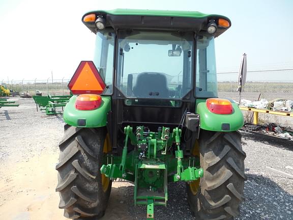 Image of John Deere 5075E equipment image 3