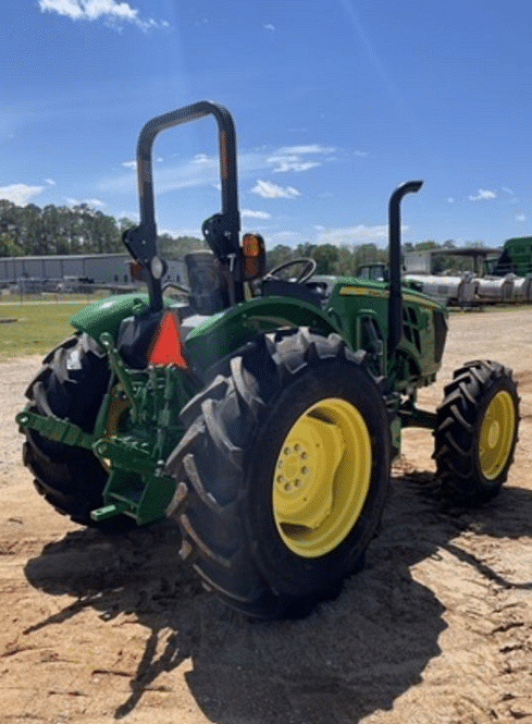 Image of John Deere 5075E equipment image 3