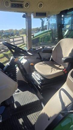 Image of John Deere 5075E equipment image 3
