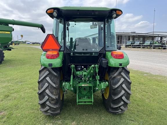 Image of John Deere 5075E equipment image 3