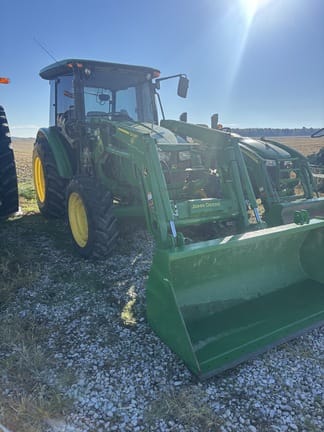 Main image John Deere 5075E
